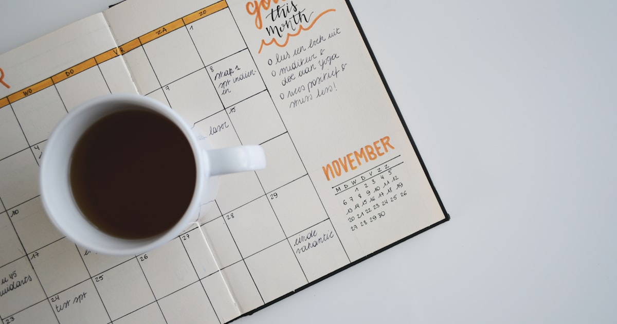 Ultimate Guide to Calendly Salesforce Integration for Enterprises thumbnail